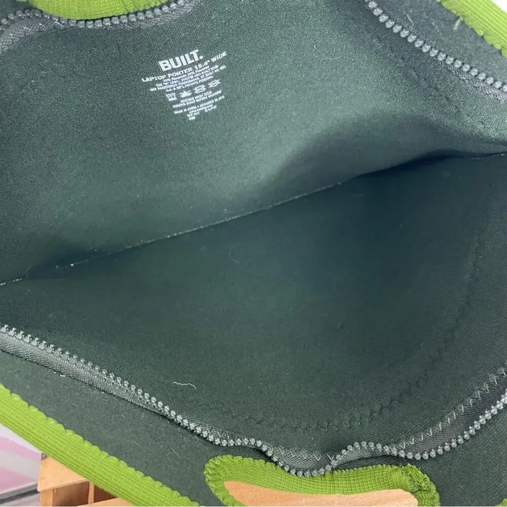 BUILT Laptop Porter 15.4 inch wide green zipper bag